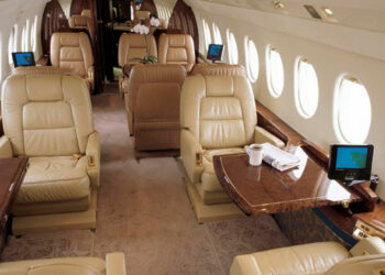 La cabine d'un Falcon 2000 de NetJets © NetJets