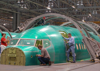 L'assemblage des tronçons de fuselage de 737 dans l'usine de Spirit AeroSystems à Wichita (Kansas).  Photo © Spirit AeroSystems