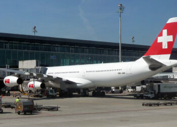 Un A340-300 de SWISS à Zurich. photo © Le Journal de l'Aviation - tous droits réservés