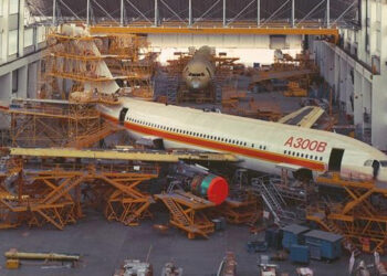 Les premiers Airbus en FAL en 1972. Photo © Airbus