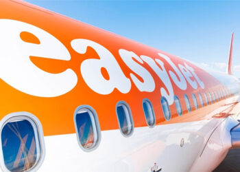 © easyJet