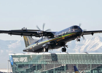 Le quatrième P-72B  de la Guardia di Finanza lors de son décollage de l'aéroport de Turin-Caselle. Photo © Luca Nicolotti