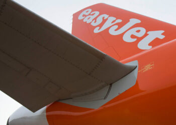 © easyJet