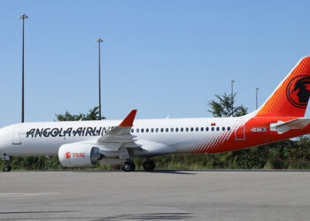 Le premier A220-300 de TAAG Angola Airlines à Montréal le 29 août dernier. Photo © Airbus